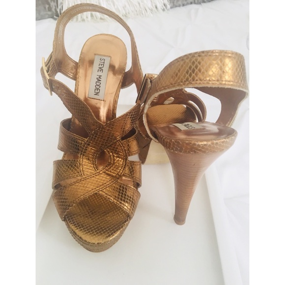 Hitower Steve Madden Bronze Heels - Picture 2 of 4